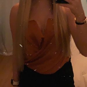 STRAPLESS WRAP TOP